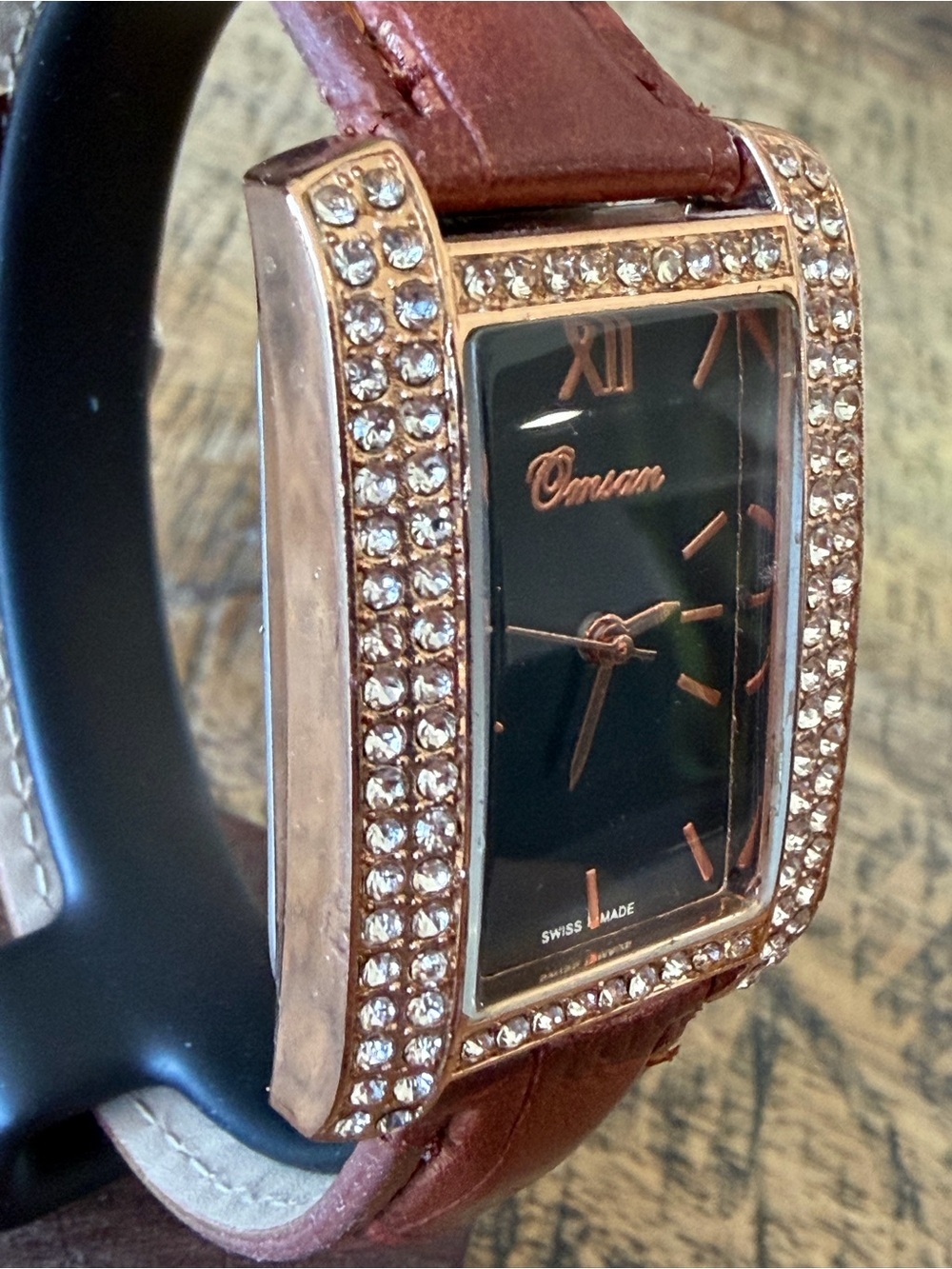 NEW! Omcan Crystal Rectangle Women’s Watch Brown Leather Swiss Made - Picture 3 of 6